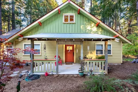 12864 Spanish Ln, Nevada City, CA 95959