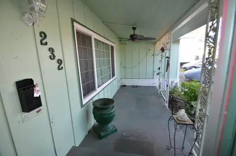 Exterior - 232 Oak Ave, Galt, CA 95632 photo 3 of 9