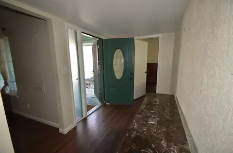 Entry Way - 232 Oak Ave, Galt, CA 95632 photo 1 of 1