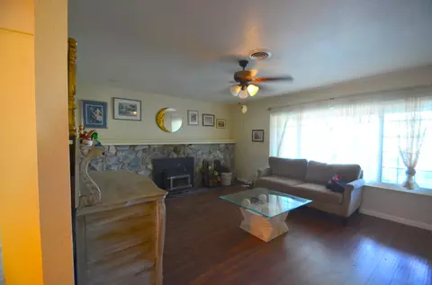 Living - 232 Oak Ave, Galt, CA 95632 photo 3 of 3