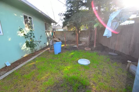 Exterior - 232 Oak Ave, Galt, CA 95632 photo 7 of 9
