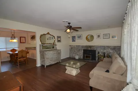 Living - 232 Oak Ave, Galt, CA 95632 photo 1 of 3