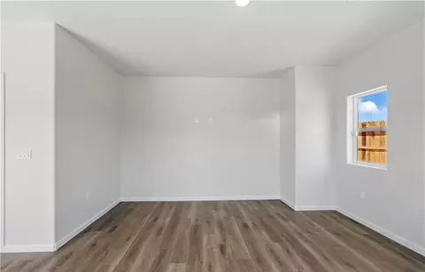 Living - 695 Valencia Ct, Merced, CA 95341 photo 4 of 4