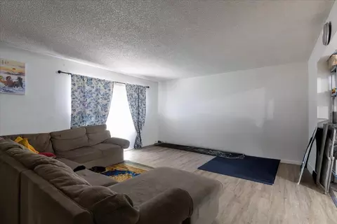 Living - 4165 Cuny Ave, Sacramento, CA 95823 photo 1 of 2