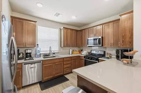 Kitchen - 968 Posey St, Galt, CA 95632 photo 2 of 2