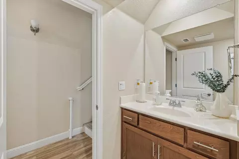 Entry Way - 968 Posey St, Galt, CA 95632 photo 2 of 2