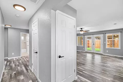 Entry Way - 1340 Sonoma, Modesto, CA 95355 photo 5 of 9
