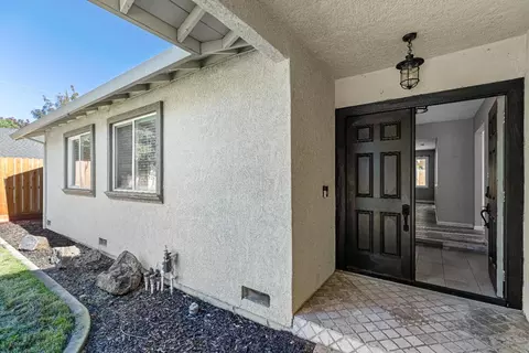 Entry Way - 1340 Sonoma, Modesto, CA 95355 photo 1 of 9