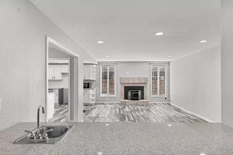 Living - 1340 Sonoma, Modesto, CA 95355 photo 1 of 11