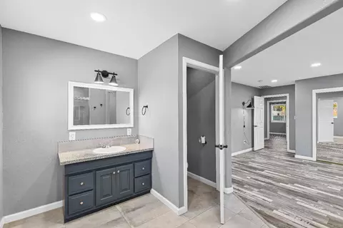 Entry Way - 1340 Sonoma, Modesto, CA 95355 photo 8 of 9