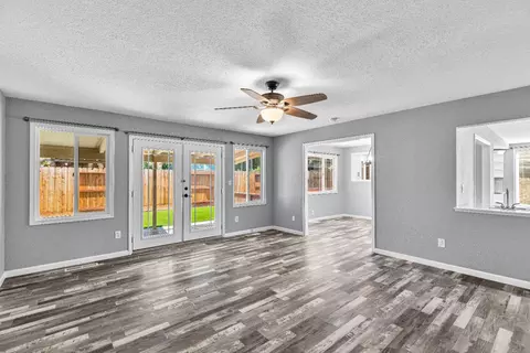 Living - 1340 Sonoma, Modesto, CA 95355 photo 5 of 11