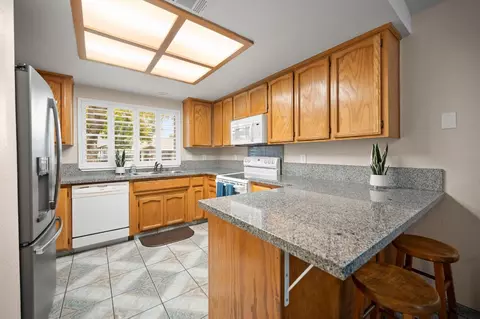 Kitchen - 1709 Nighthawk Way, Modesto, CA 95358 photo 1 of 2
