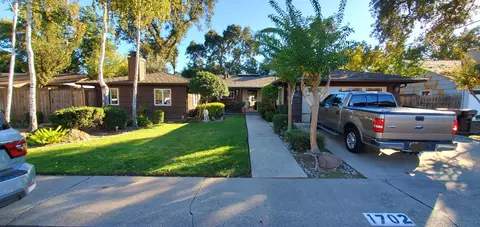 1702 Meadow Ave, Stockton, CA 95207