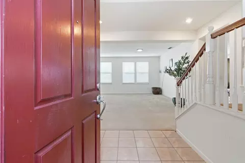 Entry Way - 1806 W Ripon Rd, Ripon, CA 95366 photo 1 of 6