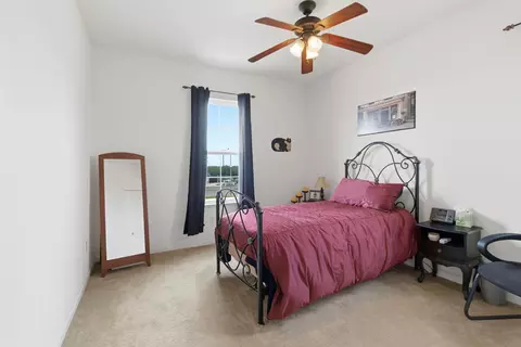 Bedroom - 1806 W Ripon Rd, Ripon, CA 95366 photo 3 of 6