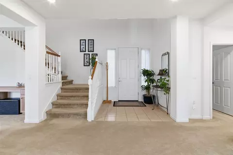 Entry Way - 1806 W Ripon Rd, Ripon, CA 95366 photo 2 of 6