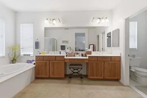 Bath - 1806 W Ripon Rd, Ripon, CA 95366 photo 4 of 5