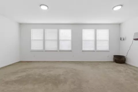 Living - 1806 W Ripon Rd, Ripon, CA 95366 photo 1 of 4