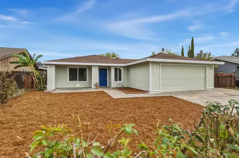 5890 Tangerine Ave, Sacramento, CA 95823