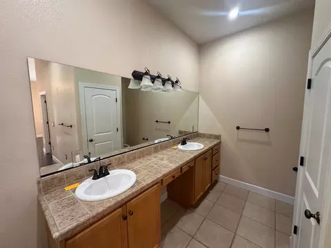 Bath - 6435 Green Pine Ct, Foresthill, CA 95631 photo 5 of 7