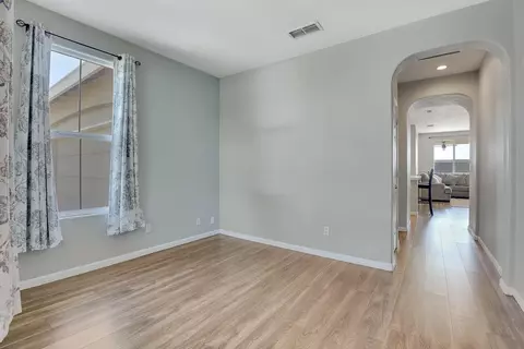 Entry Way - 2204 Summerfield Ln, Olivehurst, CA 95961 photo 3 of 4