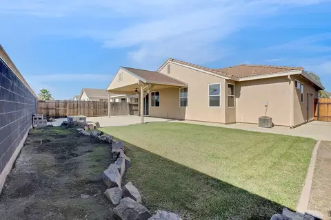 Exterior - 2204 Summerfield Ln, Olivehurst, CA 95961 photo 6 of 6