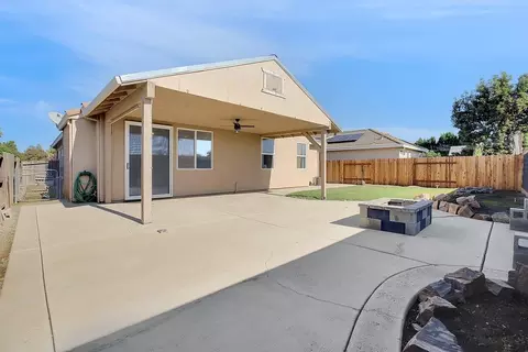 Exterior - 2204 Summerfield Ln, Olivehurst, CA 95961 photo 3 of 6