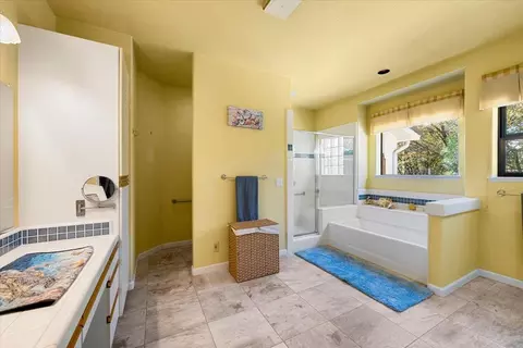 Bath - 20860 Pinehurst Ln, Colfax, CA 95713 photo 2 of 4