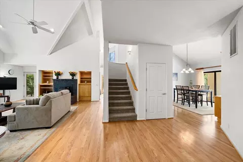 Entry Way - 20860 Pinehurst Ln, Colfax, CA 95713 photo 6 of 8