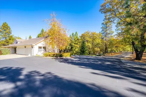 Exterior - 20860 Pinehurst Ln, Colfax, CA 95713 photo 4 of 34