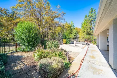Exterior - 20860 Pinehurst Ln, Colfax, CA 95713 photo 26 of 34