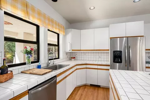 Kitchen - 20860 Pinehurst Ln, Colfax, CA 95713 photo 3 of 5