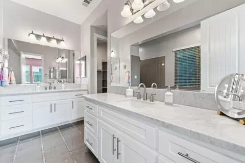 Bath - 2702 Hidden Trail Loop, Rocklin, CA 95765 photo 4 of 9