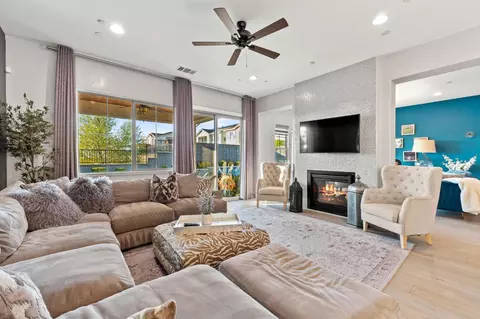 Living - 2702 Hidden Trail Loop, Rocklin, CA 95765 photo 10 of 11