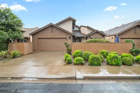 551 Oakbrook Dr, Modesto, CA 95354 photo 1