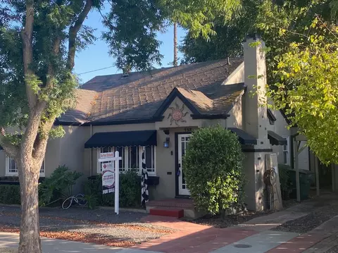 Exterior - 132 Grant St, Modesto, CA 95354 photo 7 of 8
