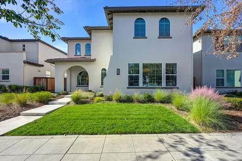 3230 Crocker Dr, Sacramento, CA 95818