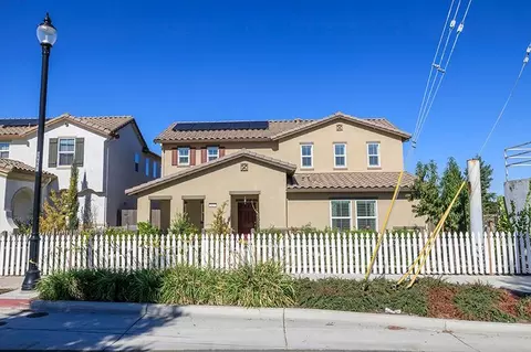 1435 W Woodward Ave, Manteca, CA 95337