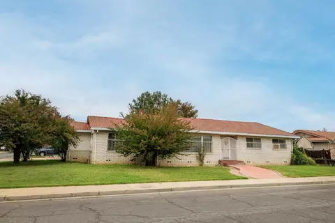 Exterior - 661 Newcomb Ave, Turlock, CA 95382 photo 3 of 10