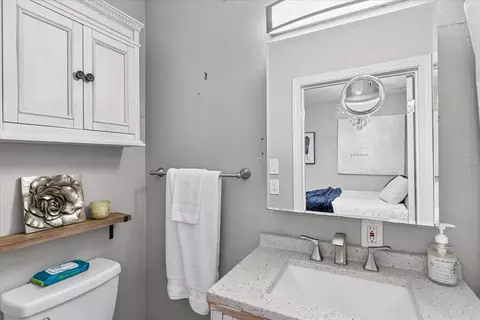 Bath - 1109 Ulrich Ave, Modesto, CA 95350 photo 4 of 4