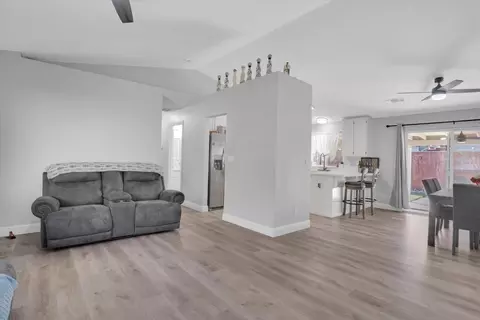 1105 Memory Ln, Modesto, CA 95351 photo 10