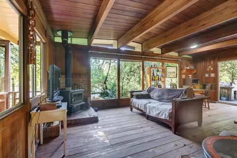Living - 10046 Smith Rd, Grass Valley, CA 95949 photo 1 of 5