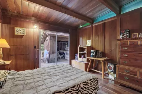 Bedroom - 10046 Smith Rd, Grass Valley, CA 95949 photo 4 of 7