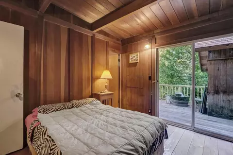 Bedroom - 10046 Smith Rd, Grass Valley, CA 95949 photo 5 of 7