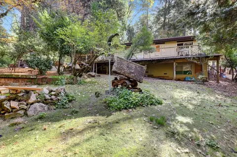 Exterior - 10046 Smith Rd, Grass Valley, CA 95949 photo 6 of 15