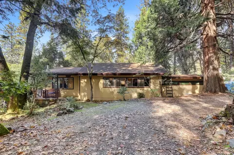 Exterior - 10046 Smith Rd, Grass Valley, CA 95949 photo 2 of 15