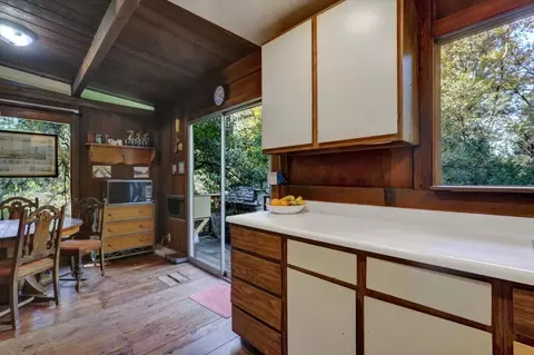 Kitchen - 10046 Smith Rd, Grass Valley, CA 95949 photo 4 of 6