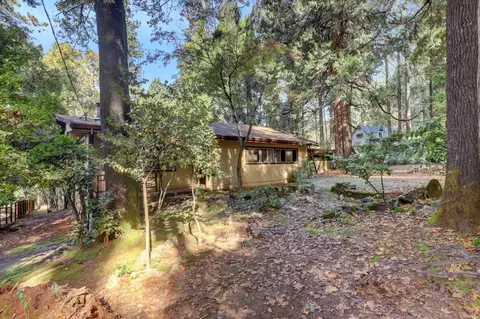 Exterior - 10046 Smith Rd, Grass Valley, CA 95949 photo 3 of 15