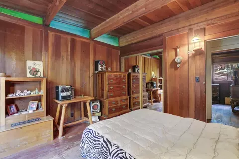 Bedroom - 10046 Smith Rd, Grass Valley, CA 95949 photo 7 of 7