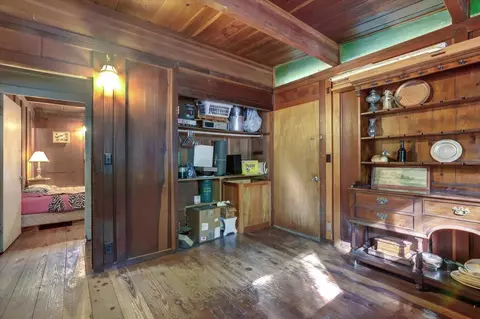 Entry Way - 10046 Smith Rd, Grass Valley, CA 95949 photo 5 of 6